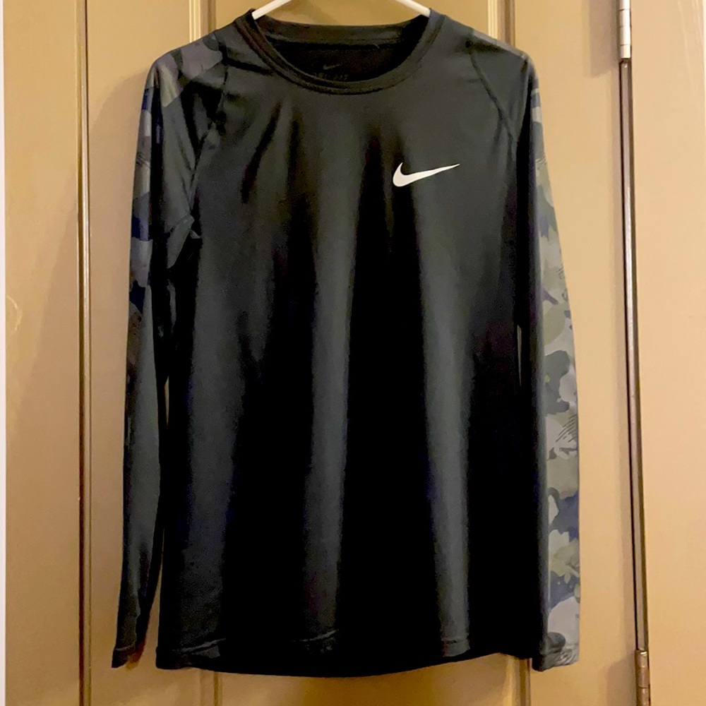 Men’s | Nike | Dri Fit | size M